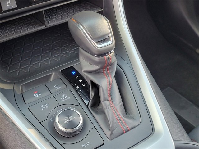 Used 2023 Toyota RAV4 SE image 28