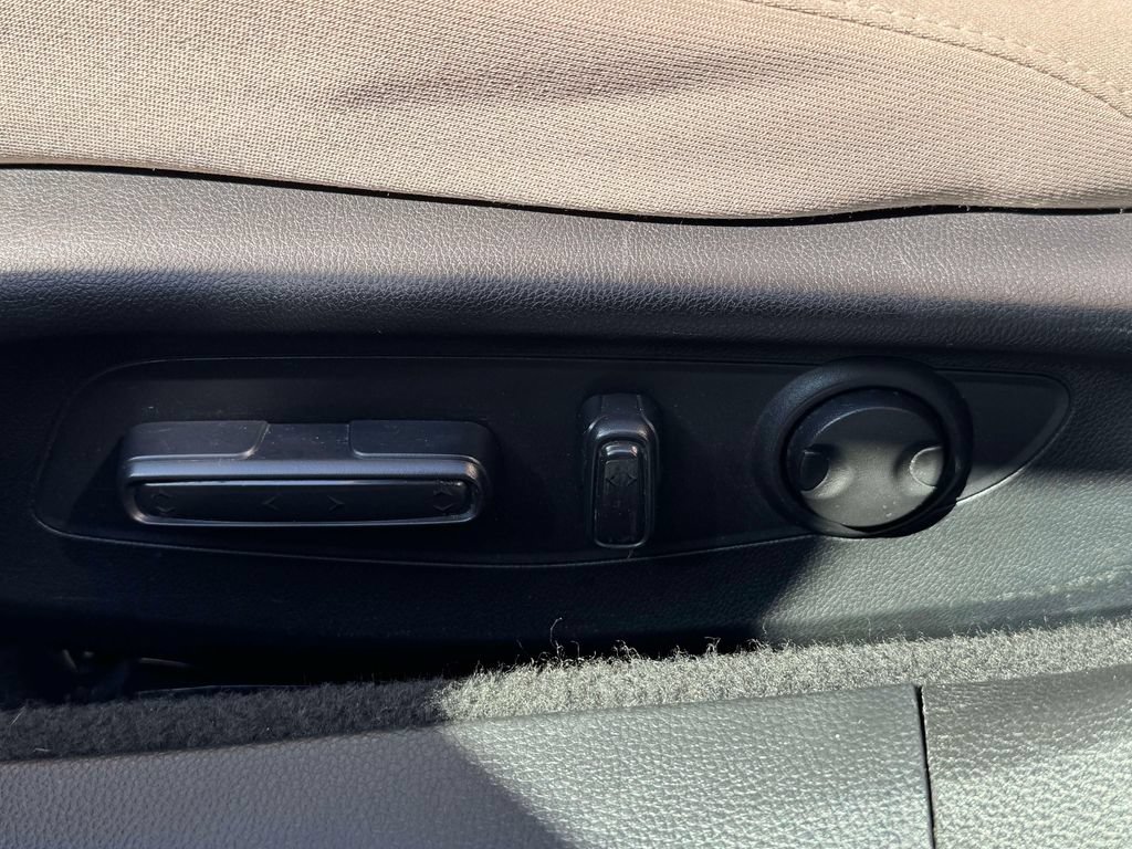 Used 2023 Honda Accord EX image 26