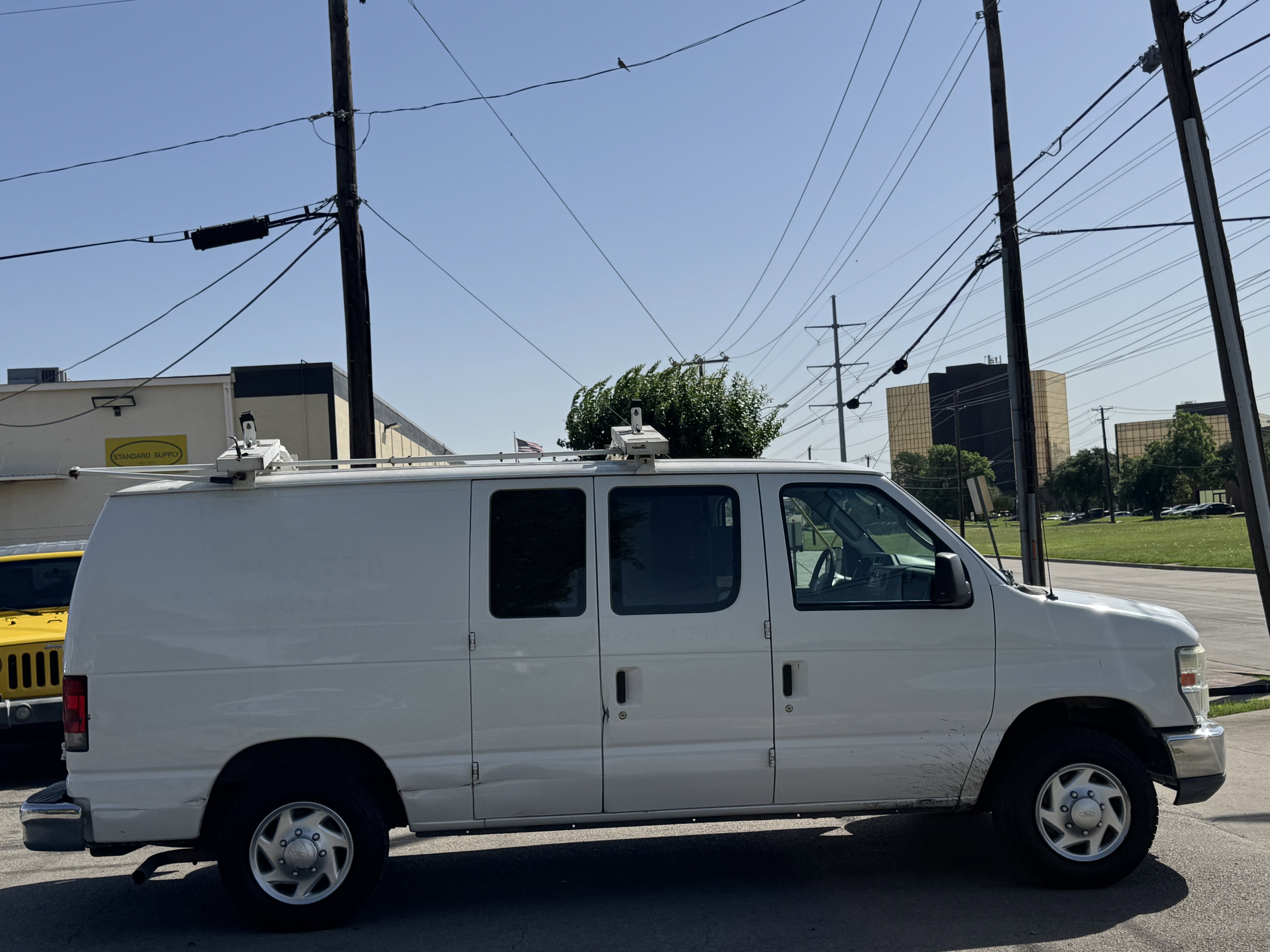 Used 2011 Ford E-150 and Econoline 150 w/ Commercial Cargo Van Pkg image 4