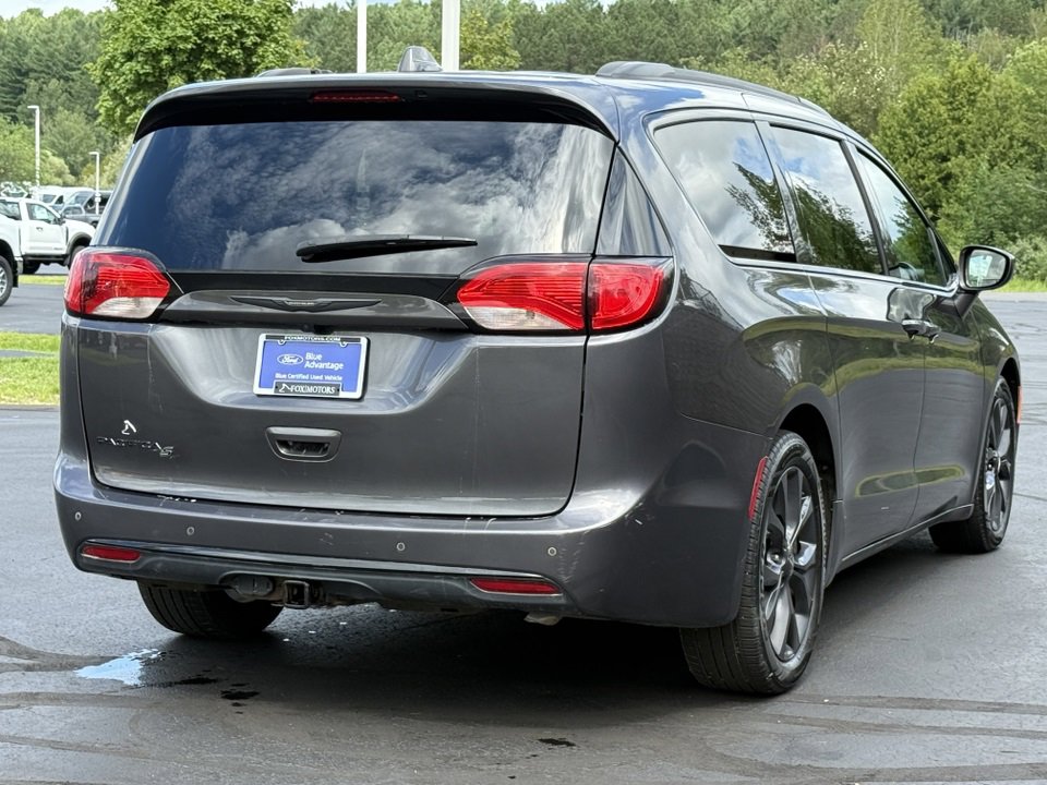 Used 2020 Chrysler Pacifica Touring-L Plus image 14