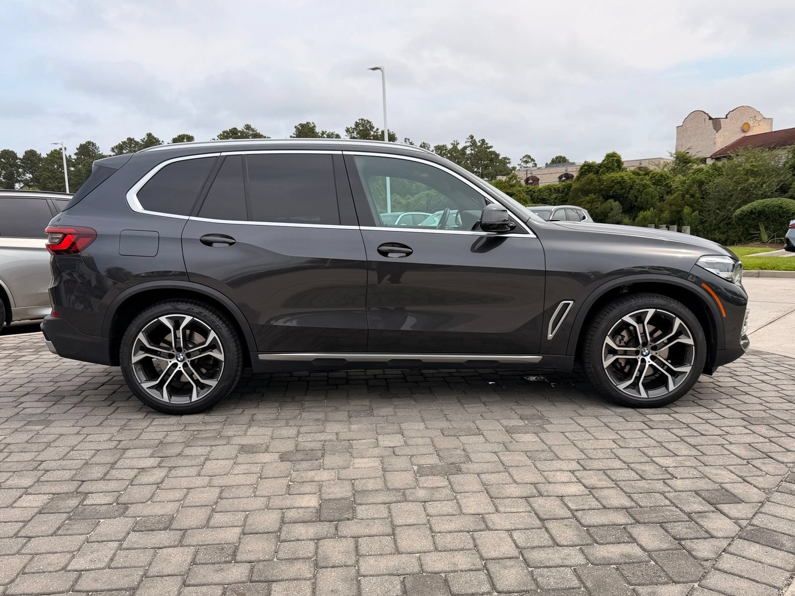 Certified 2023 BMW X5 xDrive40i w/ Premium Package AWD/4WD image 8