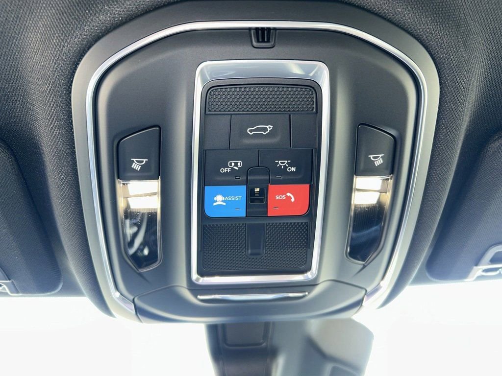 New 2025 Jeep Grand Cherokee L Limited w/ Black Appearance Package image 38