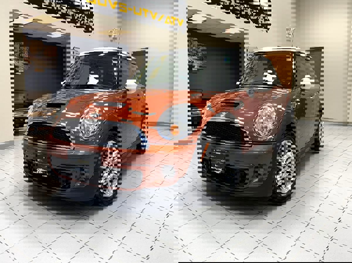 Used 2011 MINI Cooper S image 2