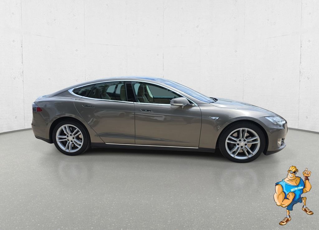 Used 2016 Tesla Model S 90D image 4