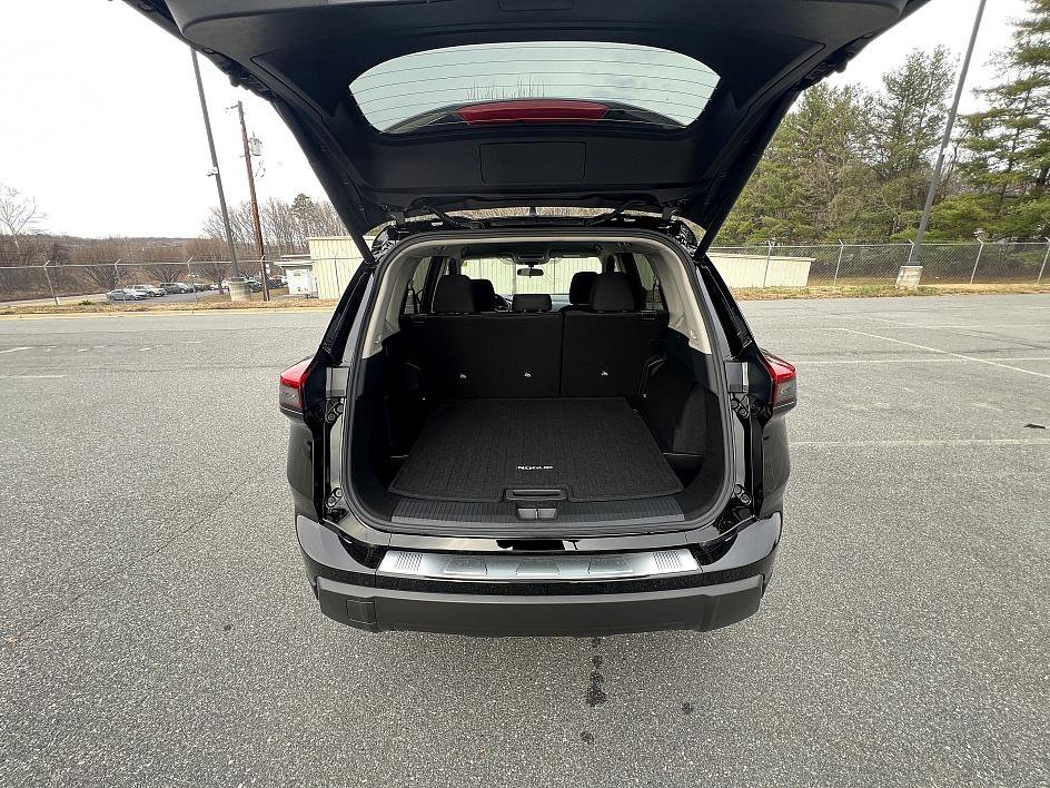 New 2026 Nissan Rogue SV w/ Cold Weather Package image 39