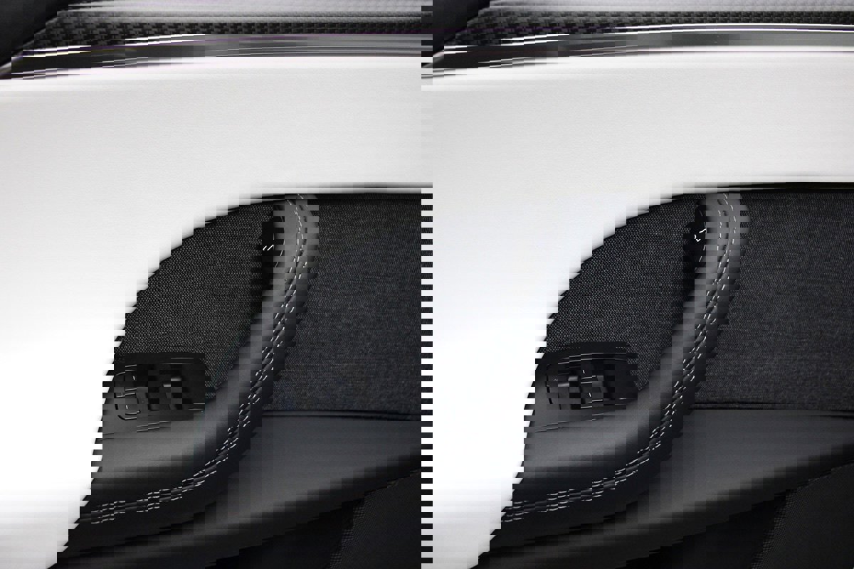 Used 2022 Tesla Model X Plaid image 29