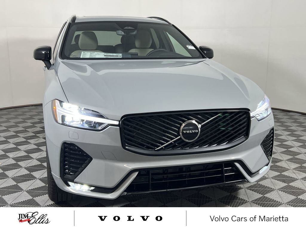 New 2026 Volvo XC60 B5 Core w/ Climate Package image 3