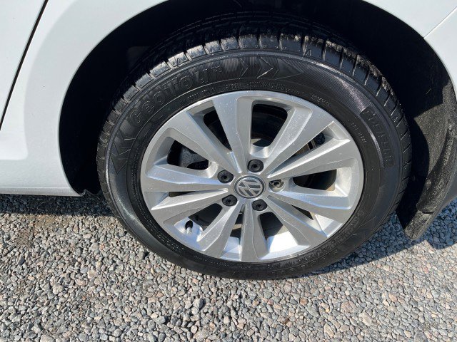 Used 2018 Volkswagen Golf SE image 11