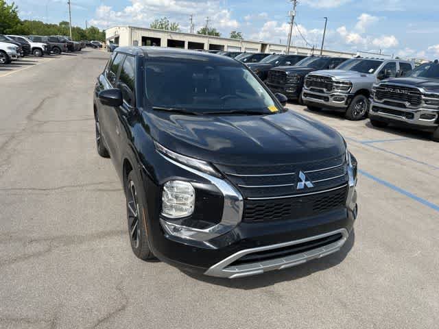 Used 2025 Mitsubishi Outlander SE AWD/4WD image 28