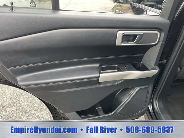 Used 2022 Ford Explorer XLT AWD/4WD image 15