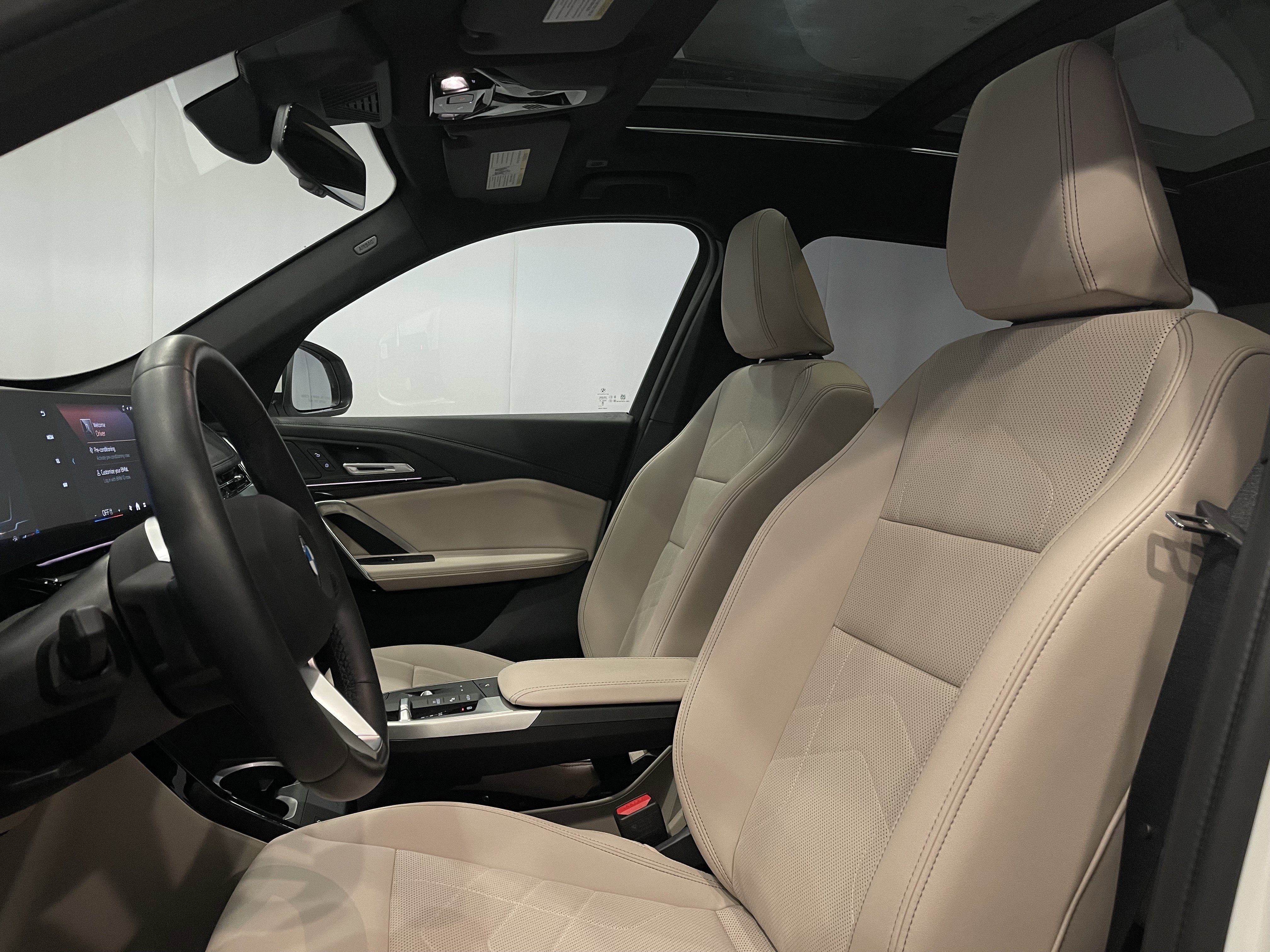 Used 2025 BMW X1 xDrive28i w/ Convenience Package image 14