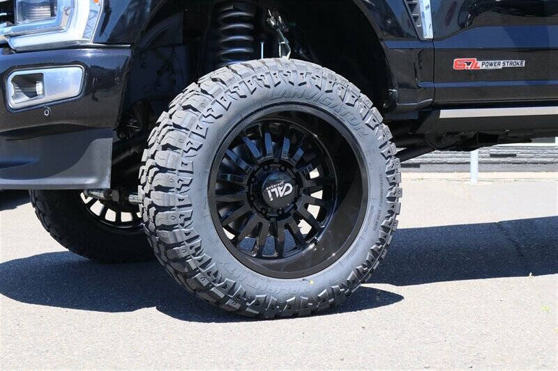 Used 2023 Ford F350 Limited w/ FX4 Off-Road Package AWD/4WD image 13