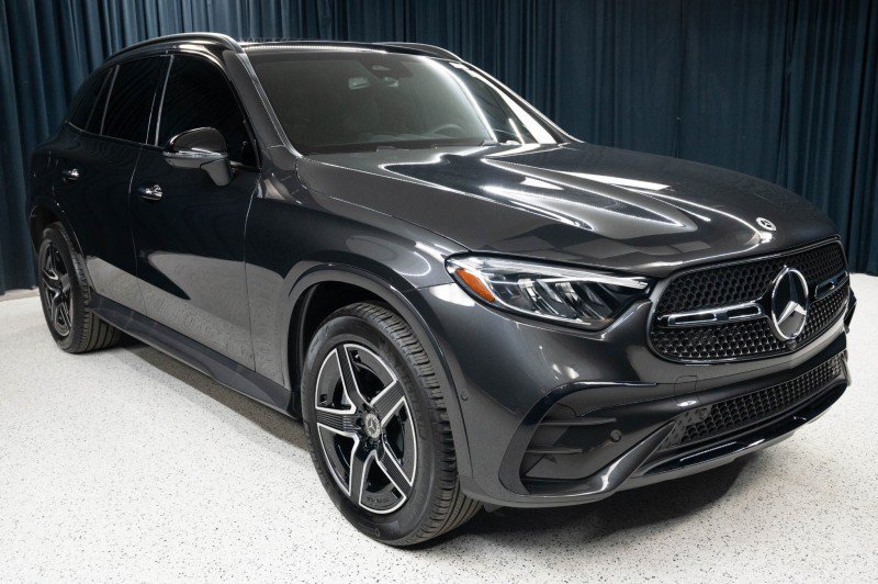 Certified 2026 Mercedes-Benz GLC 300 4MATIC image 3