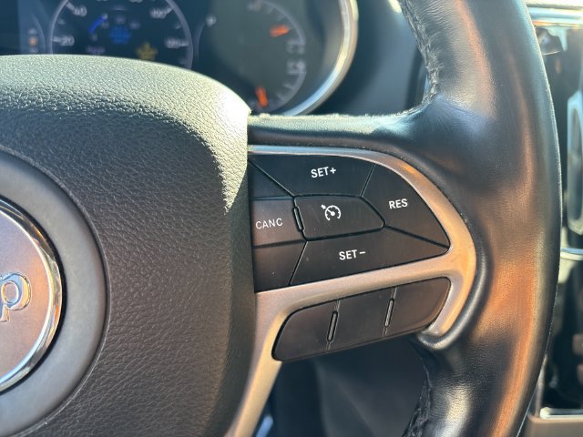 Used 2020 Jeep Grand Cherokee Altitude AWD/4WD image 26