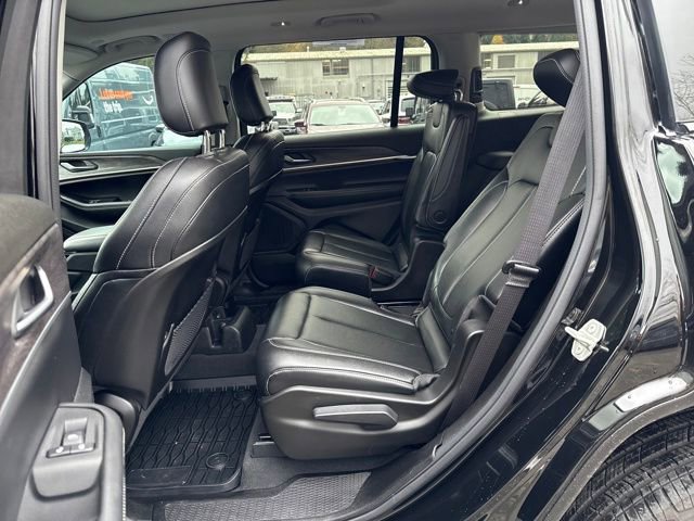 Used 2024 Jeep Grand Cherokee L Limited image 15