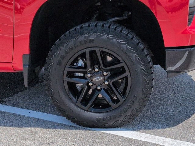 Used 2025 Chevrolet Silverado 1500 Custom Trail Boss AWD/4WD image 11