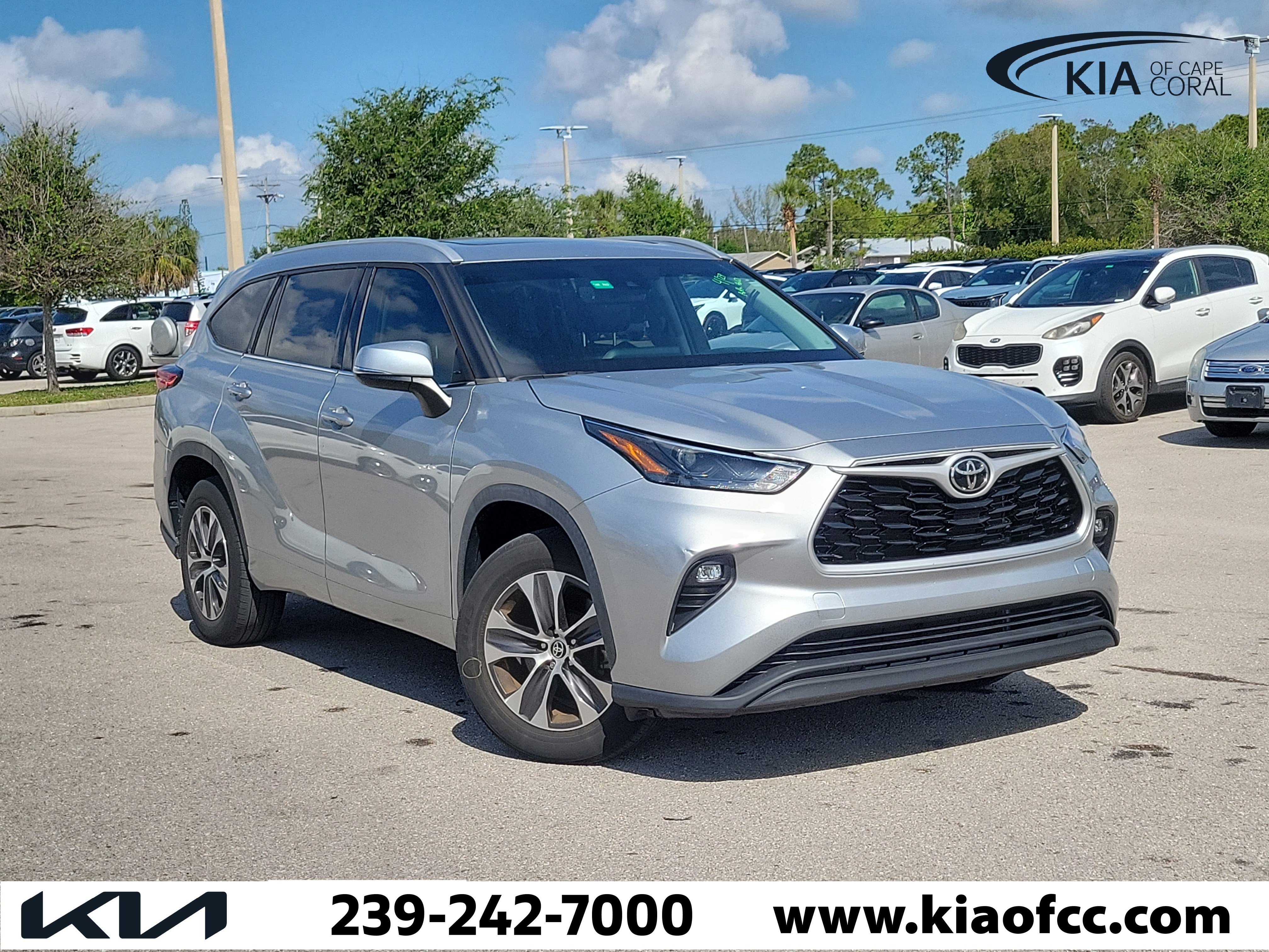 Used 2022 Toyota Highlander XLE