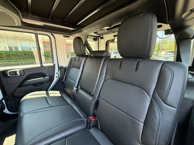 Used 2024 Jeep Wrangler High Altitude AWD/4WD image 23