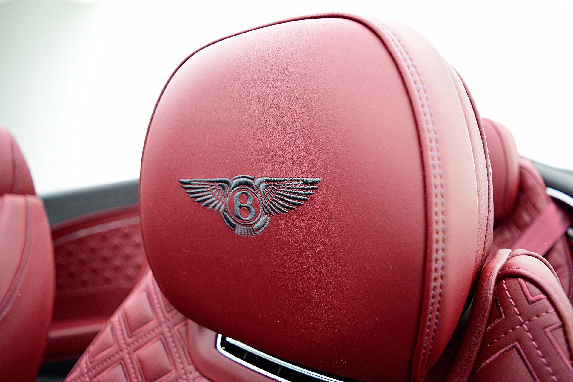 Used 2023 Bentley Continental GT Azure image 38