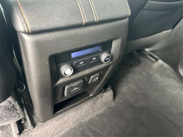 Used 2019 Chevrolet Traverse LT w/ LT Premium Package image 18