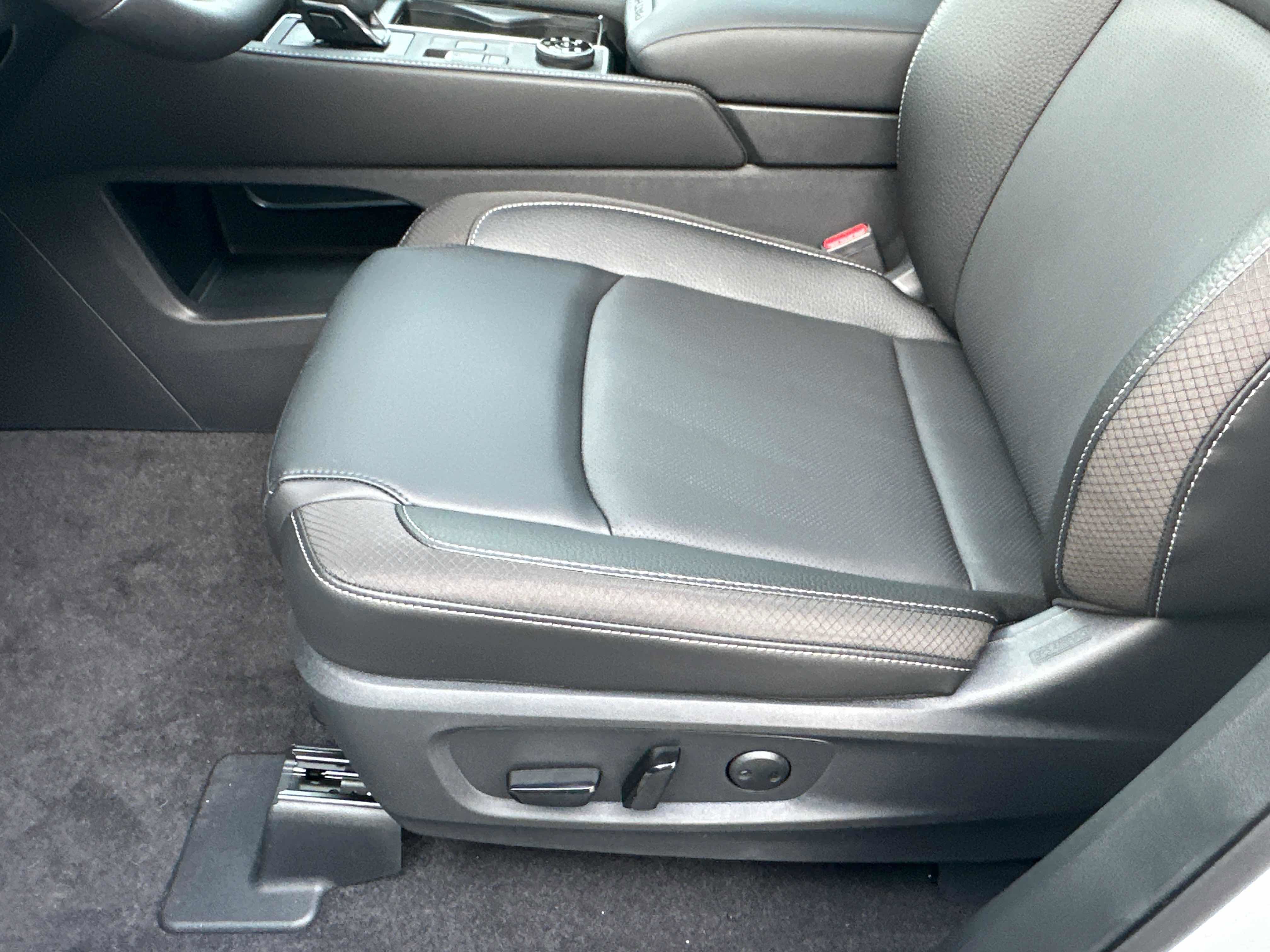 New 2026 Nissan Pathfinder SL AWD/4WD image 20
