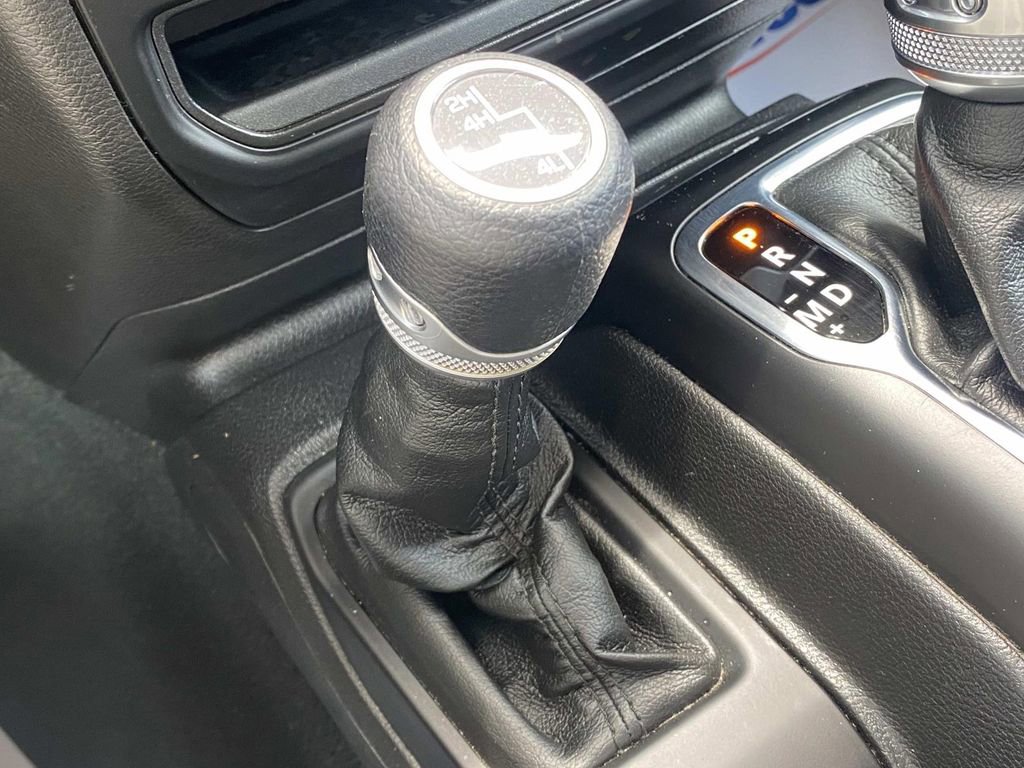 Used 2023 Jeep Gladiator Sport image 31