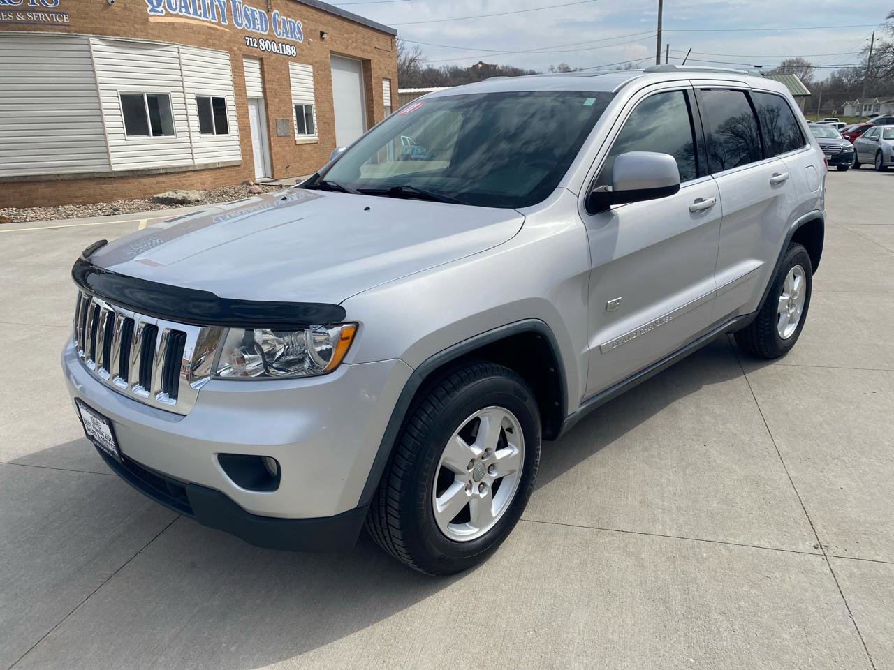 Used 2011 Jeep Grand Cherokee 70th Anniversary AWD/4WD image 2