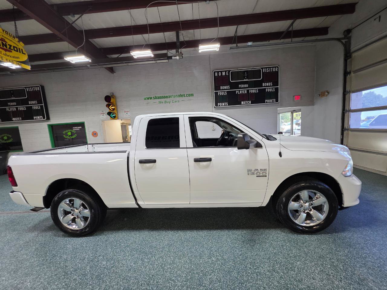 Used 2019 RAM 1500 Express w/ Express Value Package AWD/4WD image 5