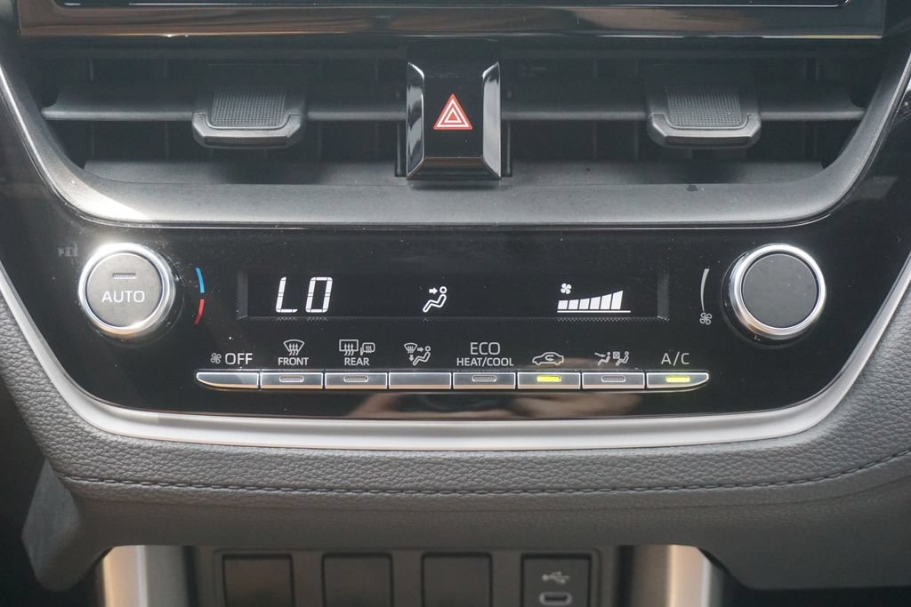 Used 2025 Toyota Corolla Cross AWD Hybrid image 11