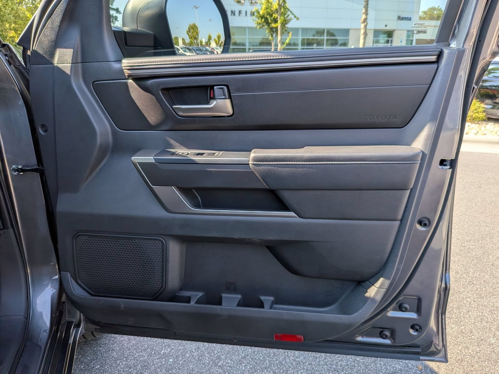 Used 2025 Toyota Tundra SR5 AWD/4WD image 33