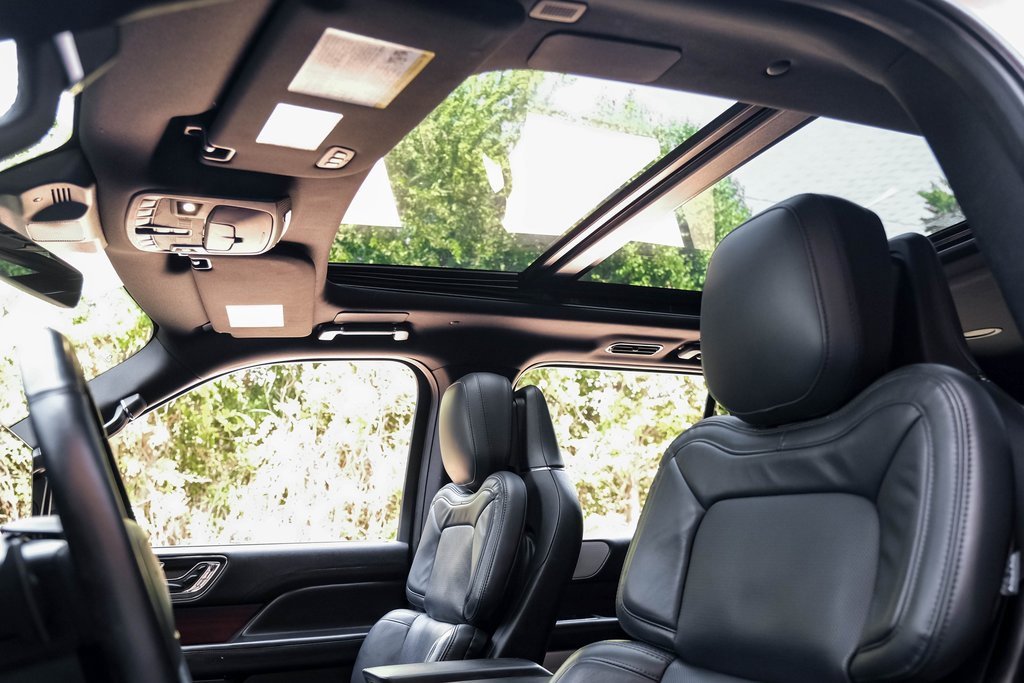 Used 2023 Lincoln Navigator L Reserve image 5