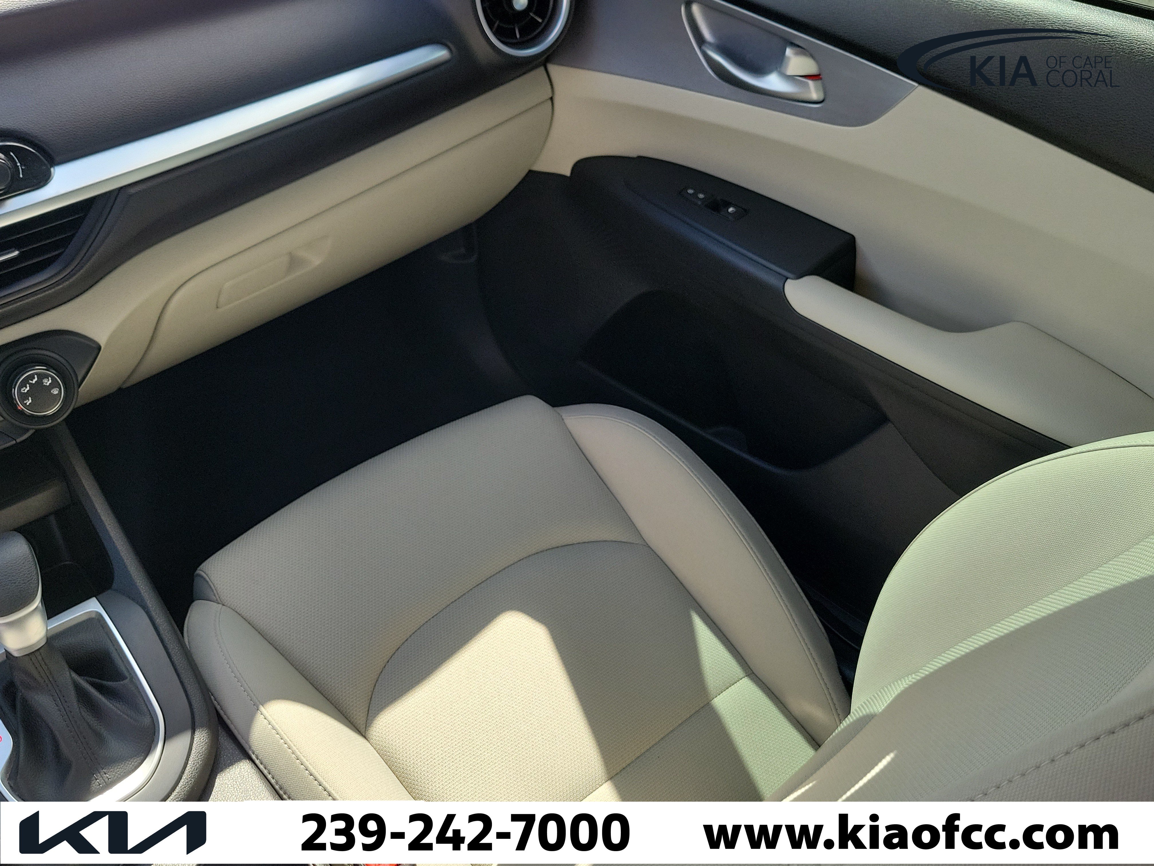 Certified 2023 Kia Forte LXS w/ LXS Technology Package FWD image 18
