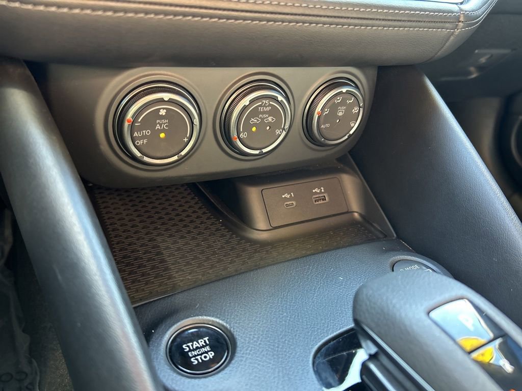 Certified 2023 Nissan Z Performance w/ Floor Mat Package (L93) image 40