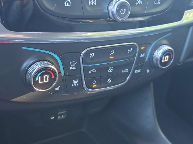 Certified 2021 Chevrolet Traverse LT w/ LT Premium Package FWD image 28
