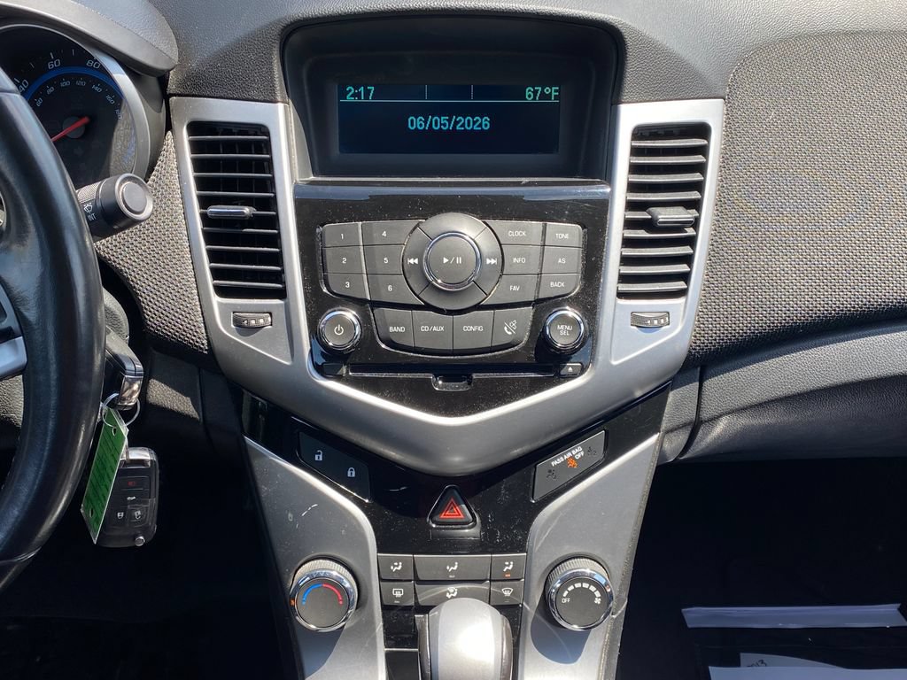Used 2013 Chevrolet Cruze LT FWD image 20
