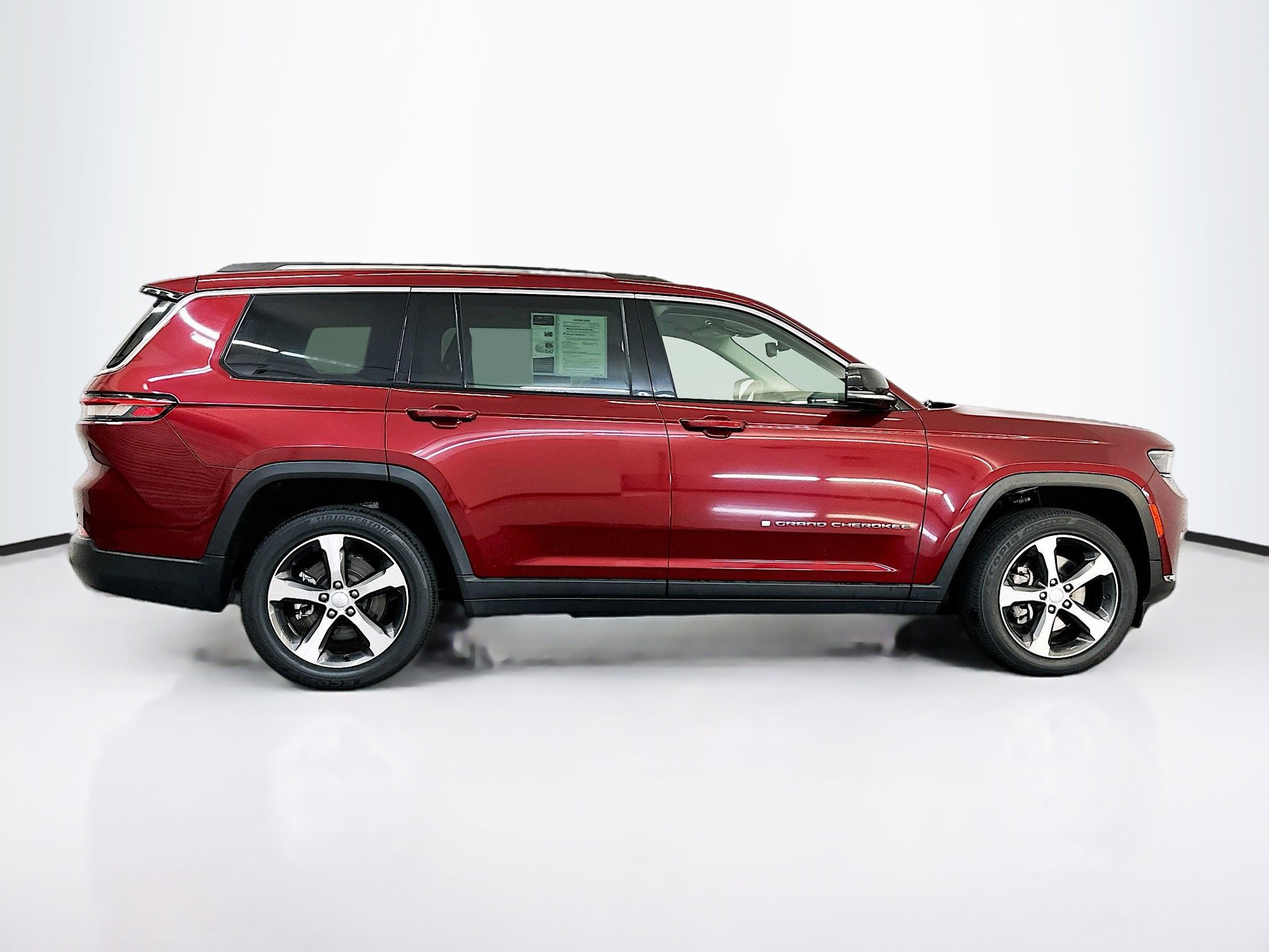 Used 2023 Jeep Grand Cherokee L Limited w/ Trailer Tow Group (B) image 10