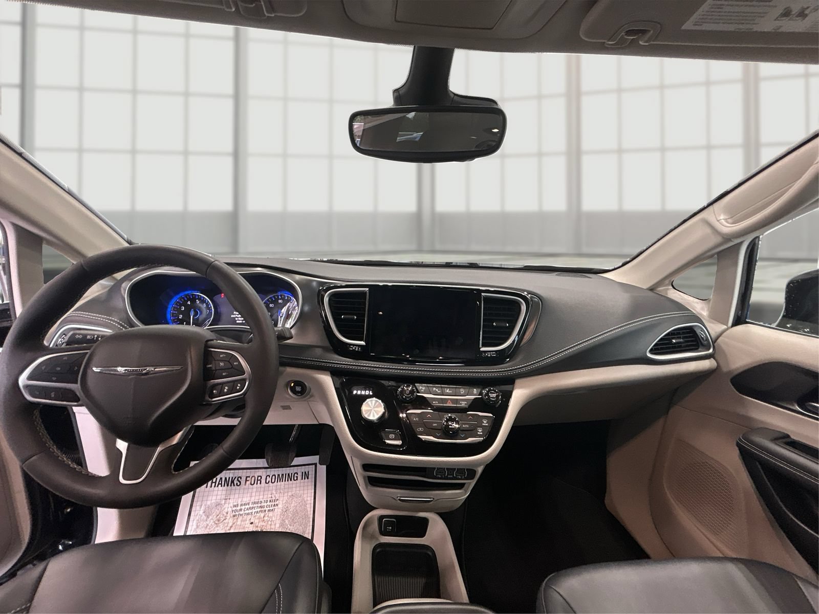 Used 2024 Chrysler Pacifica Touring-L AWD/4WD image 26