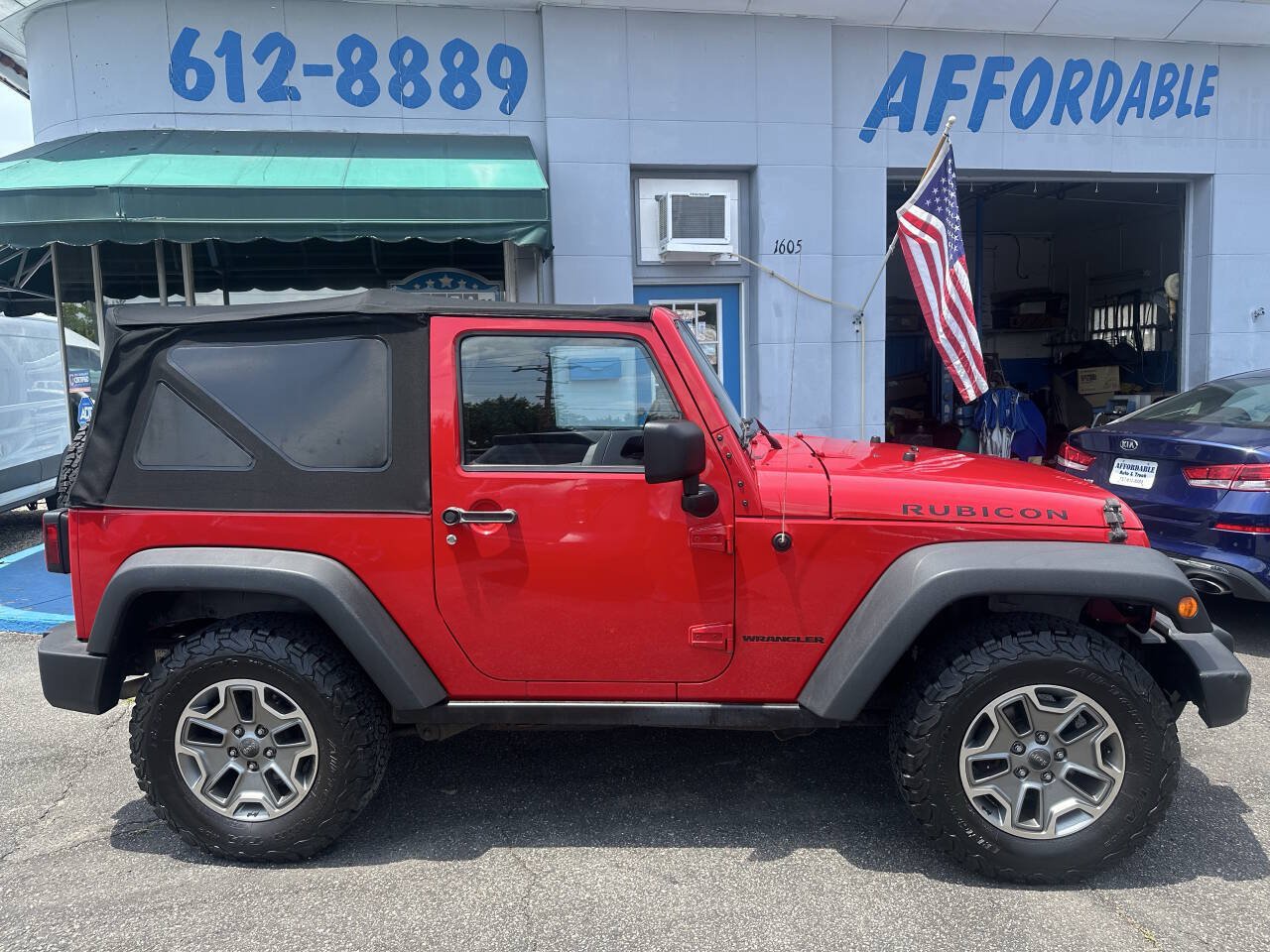 Used 2013 Jeep Wrangler Rubicon w/ Connectivity Group AWD/4WD image 6