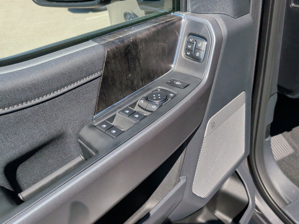New 2027 Ford F250 Lariat w/ Lariat Premium Package AWD/4WD image 12
