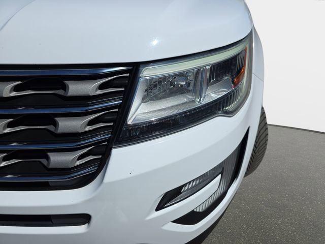 Used 2017 Ford Explorer XLT AWD/4WD image 35
