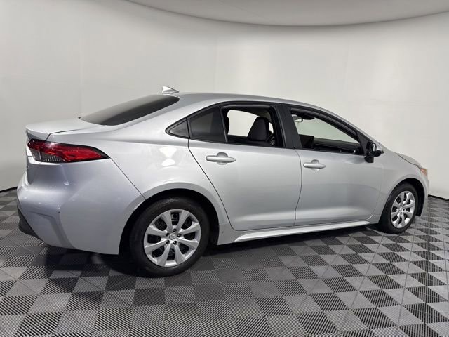 Used 2024 Toyota Corolla LE image 6