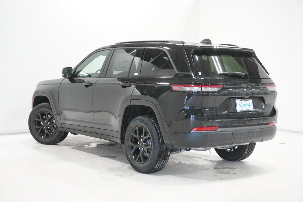 New 2026 Jeep Grand Cherokee Altitude AWD/4WD image 5