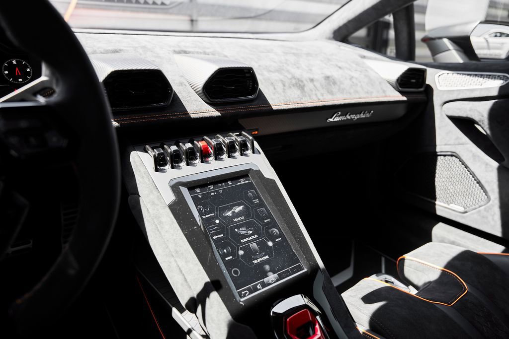 Used 2023 Lamborghini Huracan Sterrato image 63