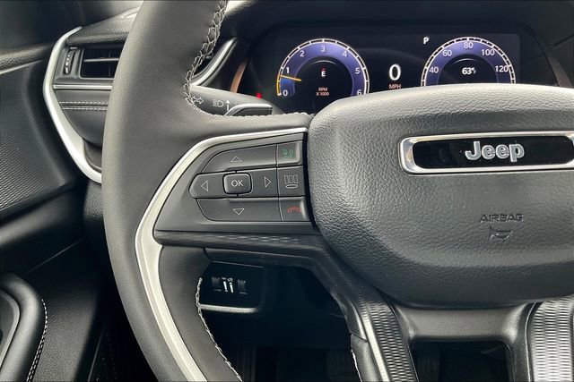 New 2025 Jeep Grand Cherokee Laredo image 14