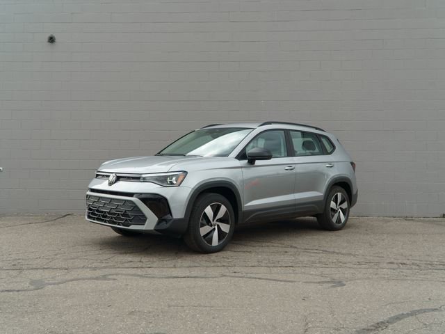 Used 2025 Volkswagen Taos S AWD/4WD image 1