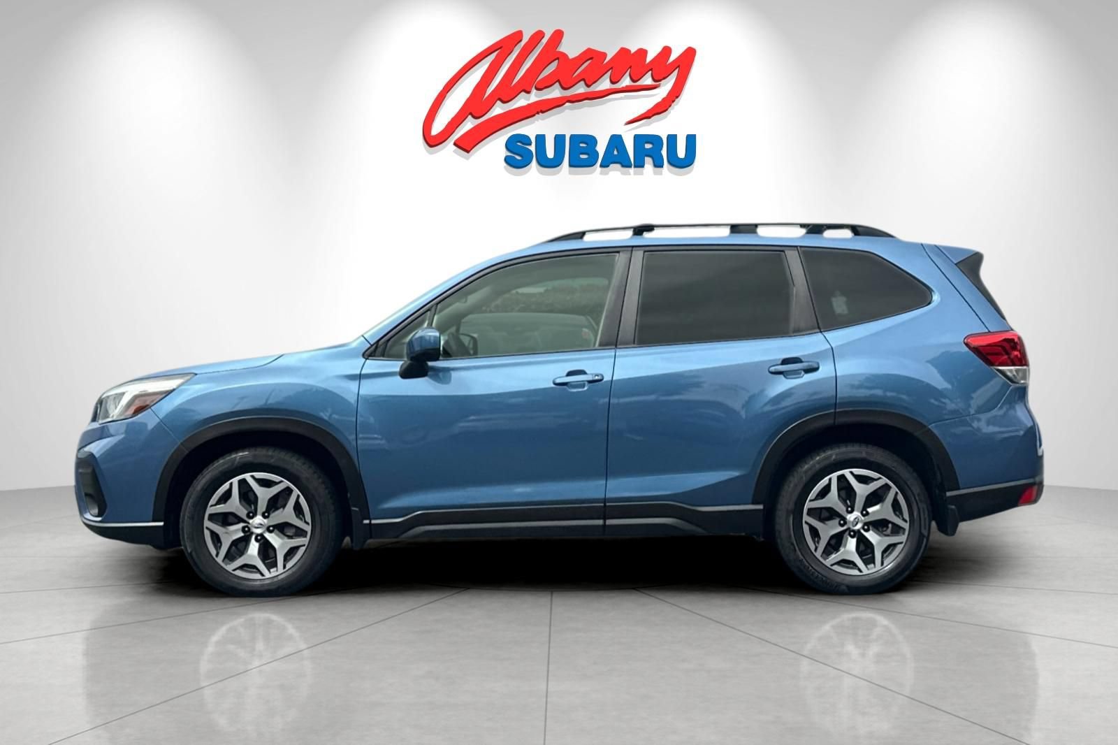 Used 2019 Subaru Forester Premium AWD/4WD image 8