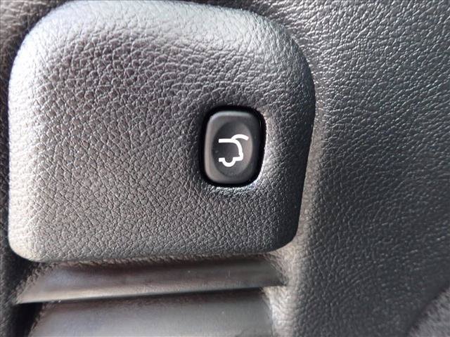 Used 2020 Jeep Grand Cherokee Altitude AWD/4WD image 9