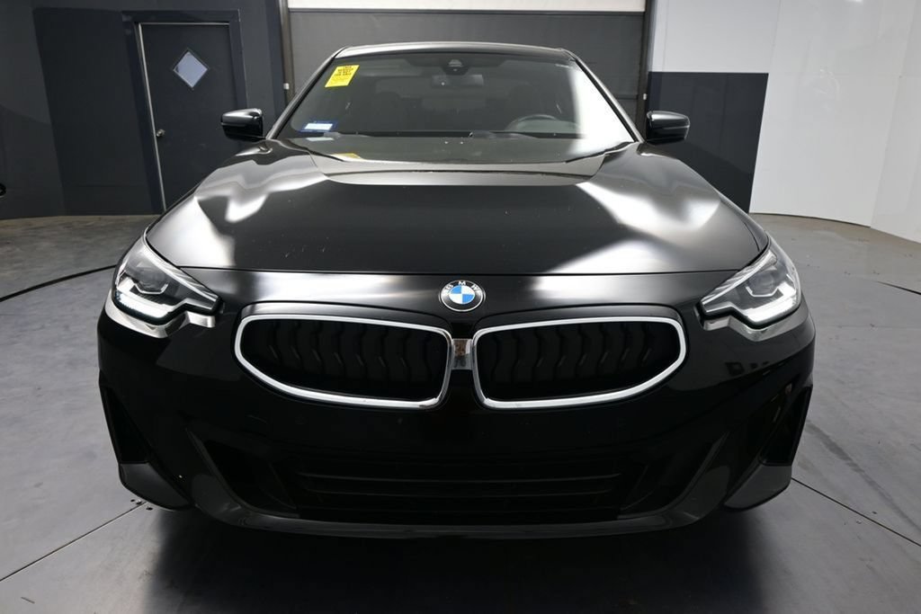 Used 2022 BMW 230i Coupe w/ Convenience Package RWD image 3