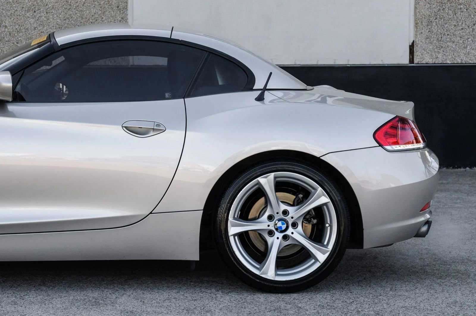 Used 2012 BMW Z4 sDrive28i image 16