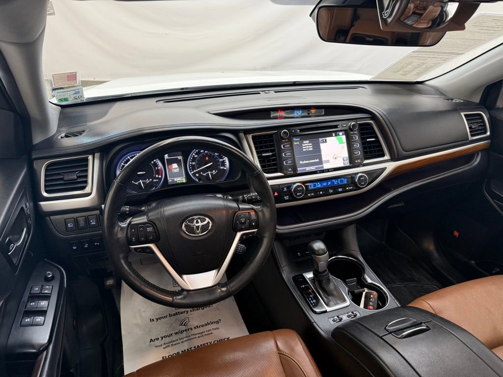 Used 2019 Toyota Highlander Limited Platinum image 11